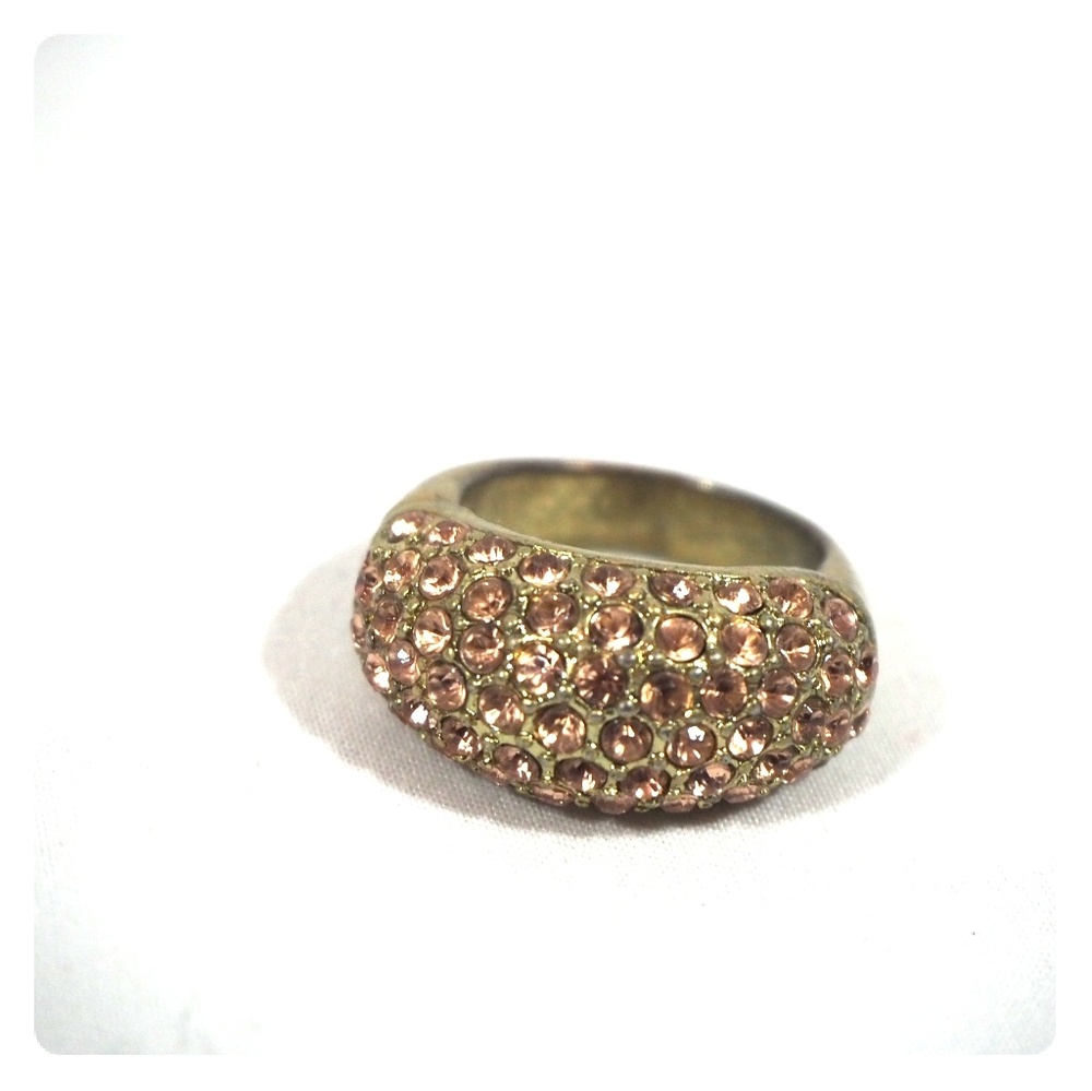 Fun sparkling ring
